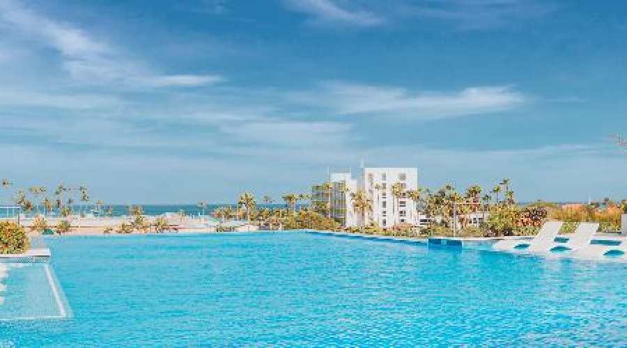 pool Radisson Blu Aruba Hotel